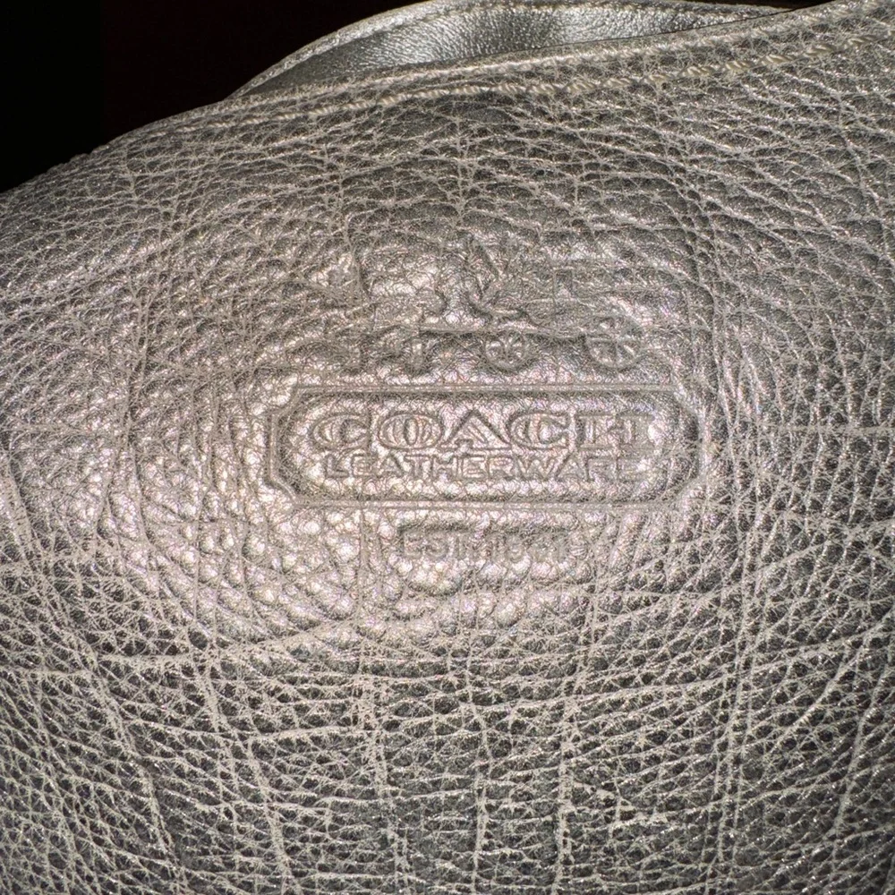 Coach Sophie Duffel 12503 Metallic Gold
Leather - Picture 6 of 9